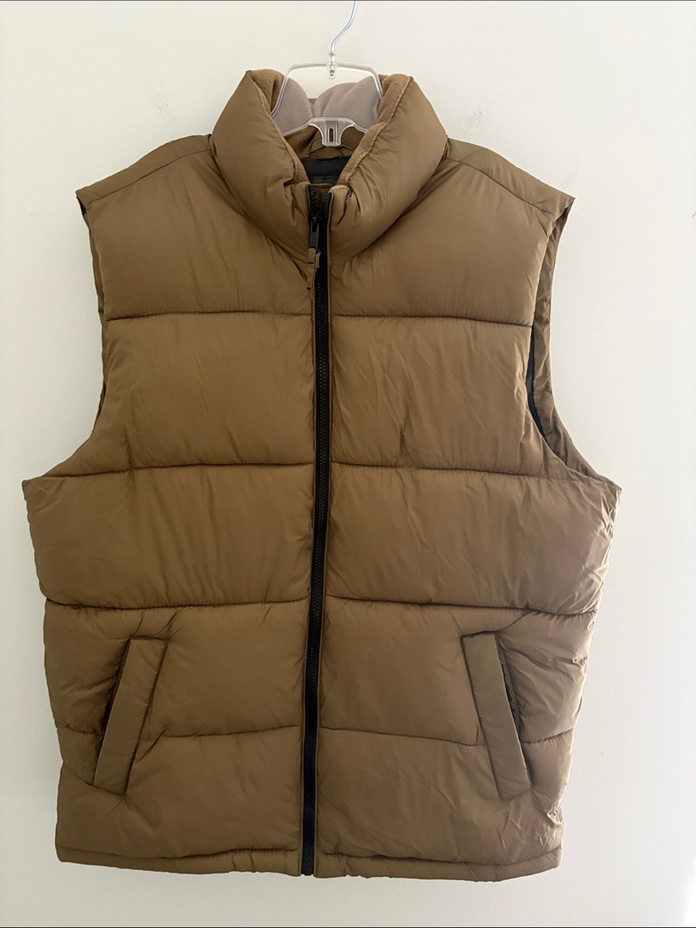 Men's Old Navy Khaki Puffer Vest Size L
